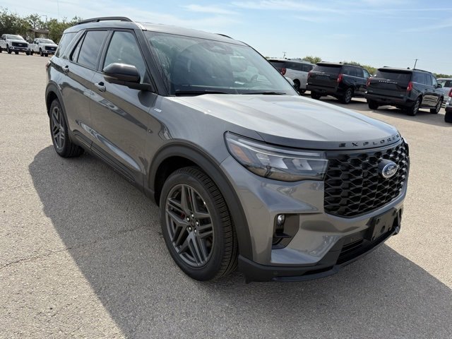 New 2025 Ford Explorer ST-Line
