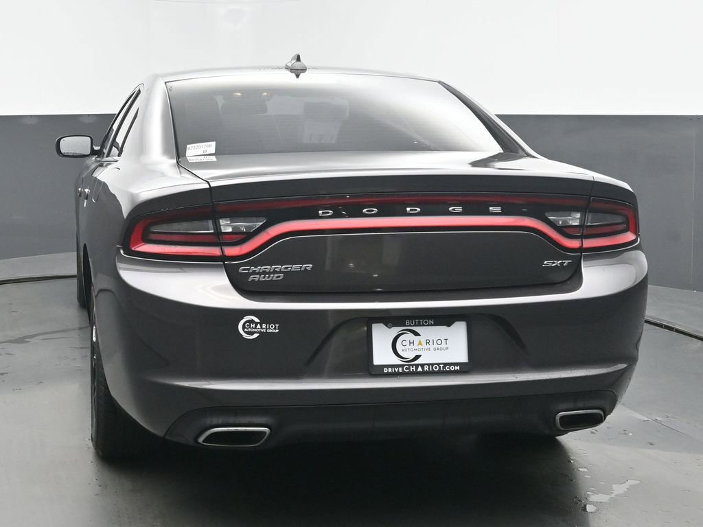 Used 2017 Dodge Charger SXT AWD/4WD image 5