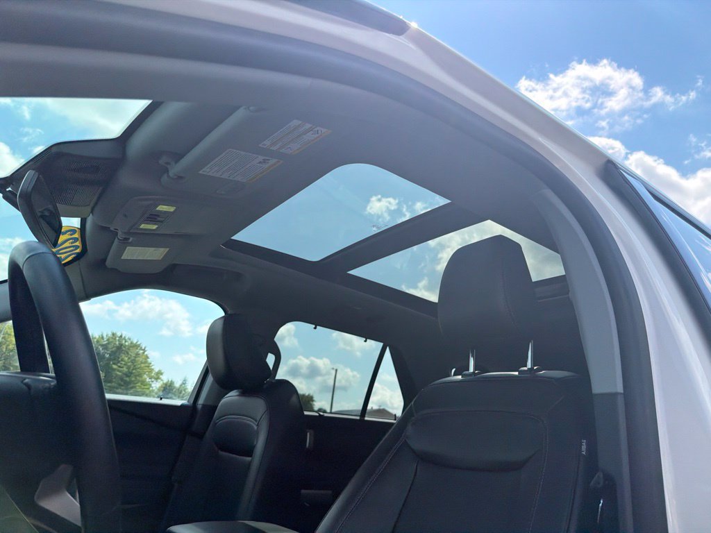 Certified 2023 Ford Explorer Limited w/ Limited Technology Package AWD/4WD image 14