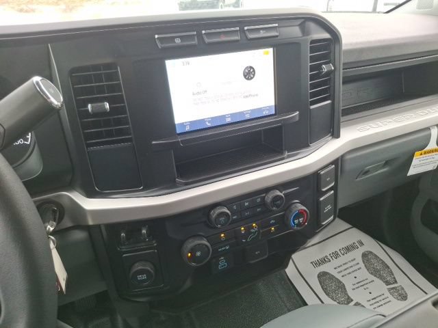 Used 2024 Ford F550 2WD Crew Cab Super Duty image 12