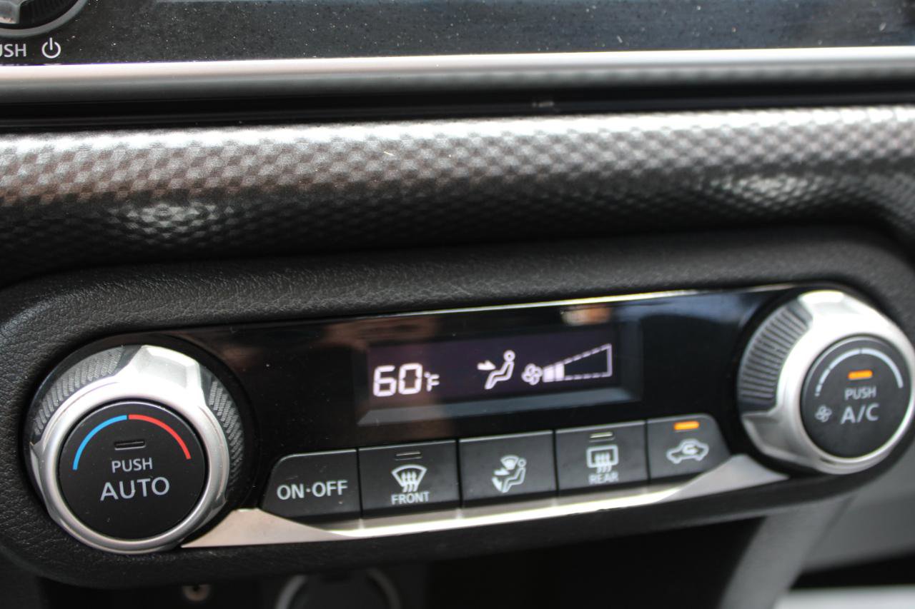 Used 2019 Nissan Kicks SV FWD image 29