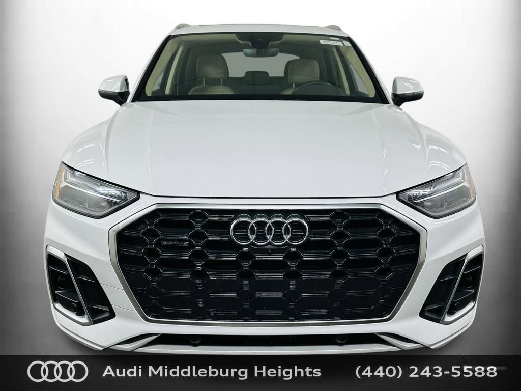 Certified 2023 Audi Q5 2.0T Premium Plus w/ Premium Plus Package image 2