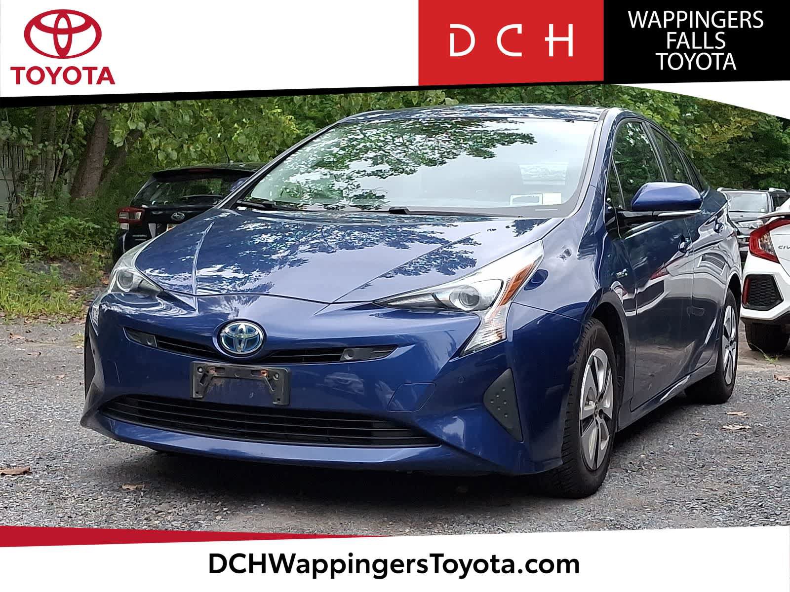 Used 2018 Toyota Prius Three FWD video 1