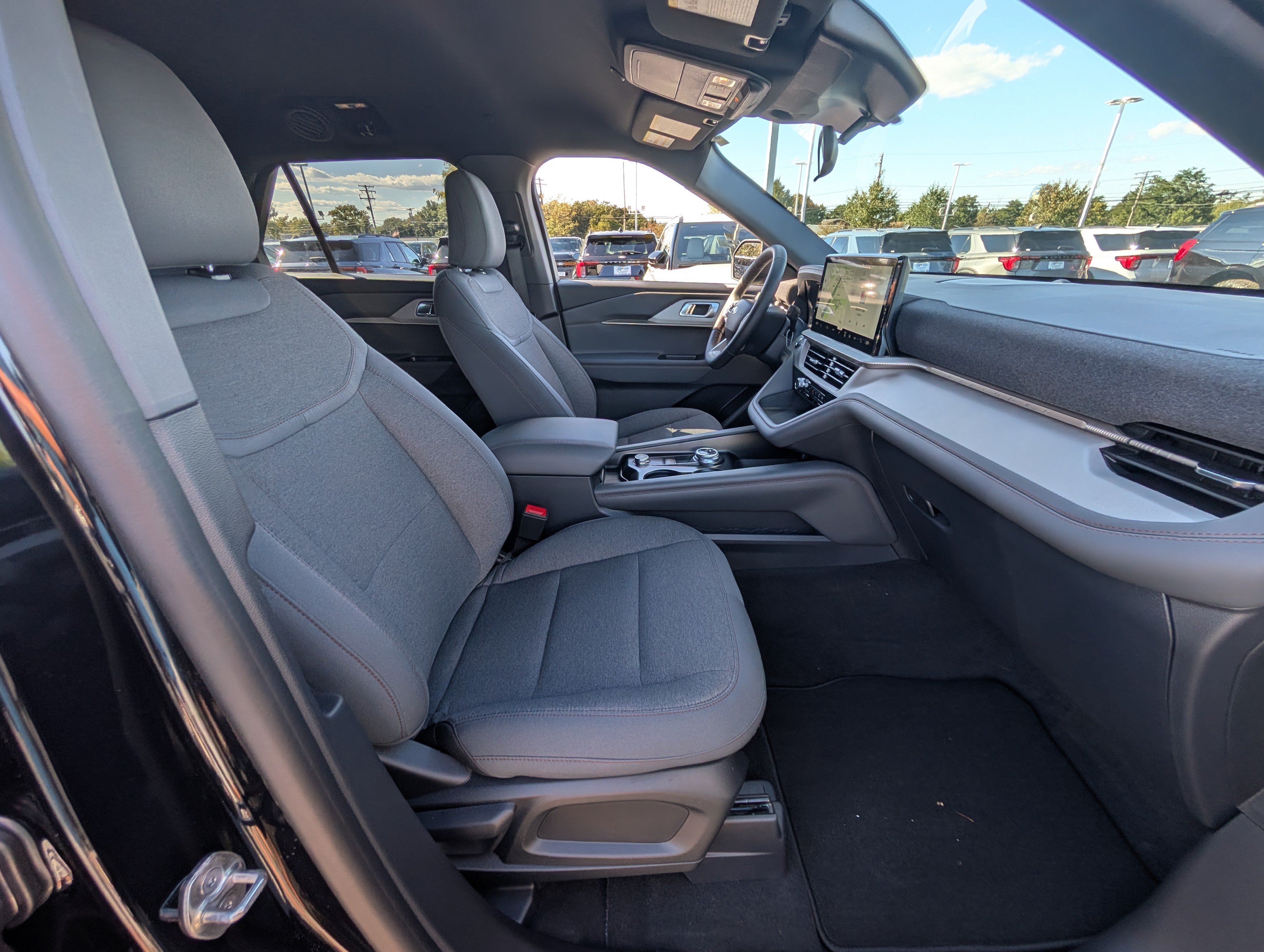 New 2027 Ford Explorer Active AWD/4WD image 6