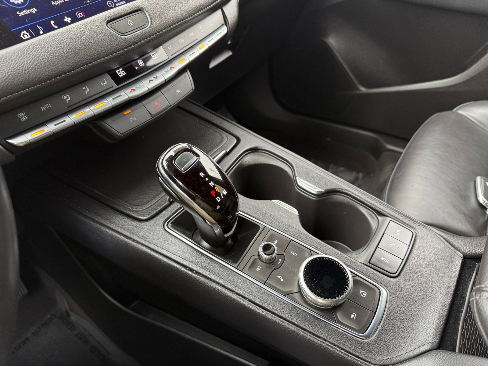 Used 2023 Cadillac XT4 Premium Luxury image 13