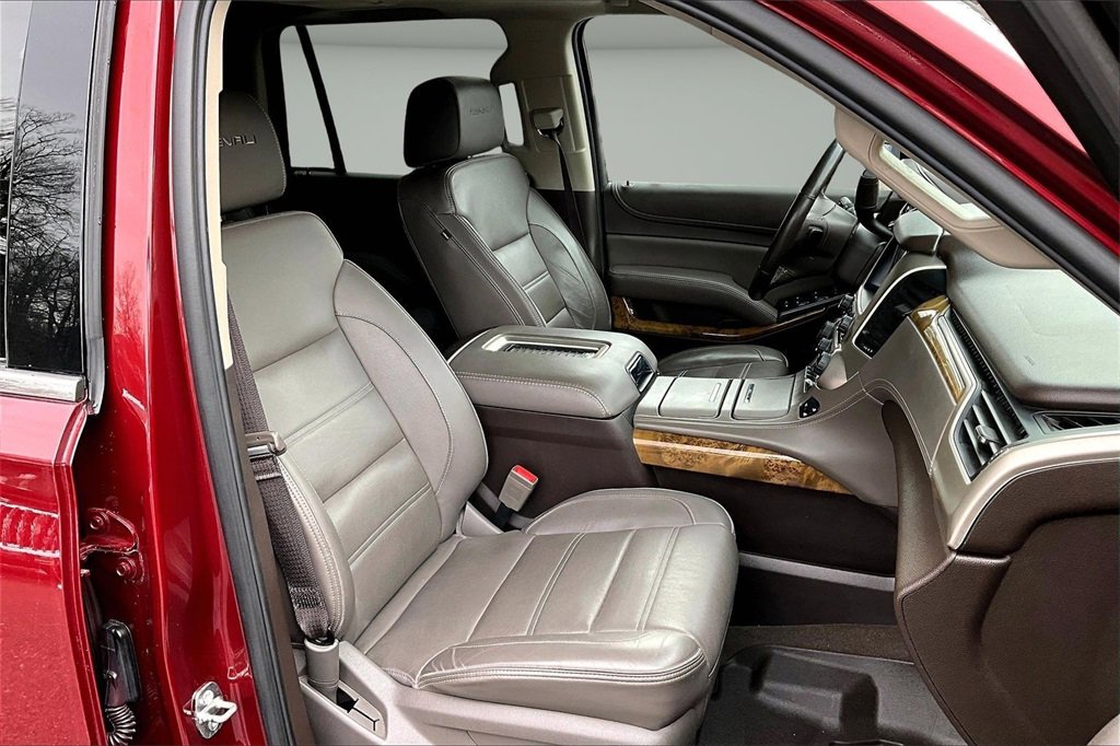 Used 2017 GMC Yukon Denali w/ Open Road Package image 30