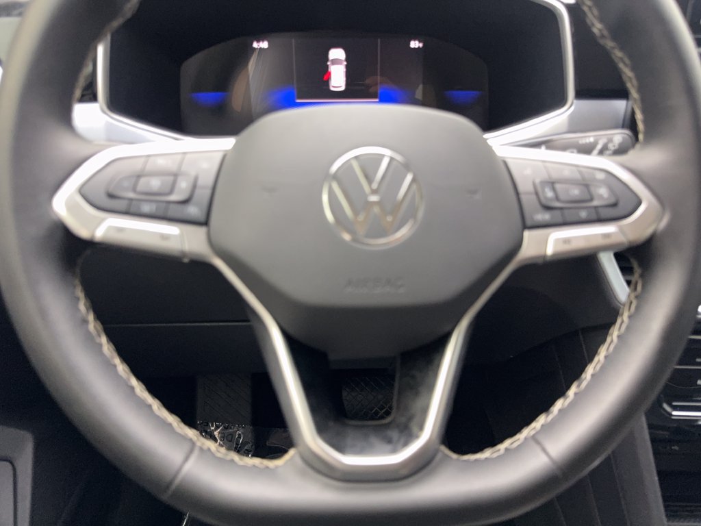 Used 2025 Volkswagen Taos SE FWD image 60
