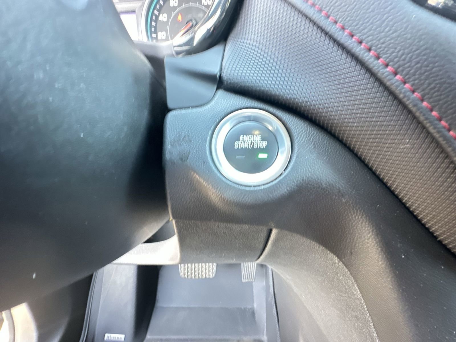 Used 2022 Chevrolet Equinox RS w/ Infotainment Package FWD image 17