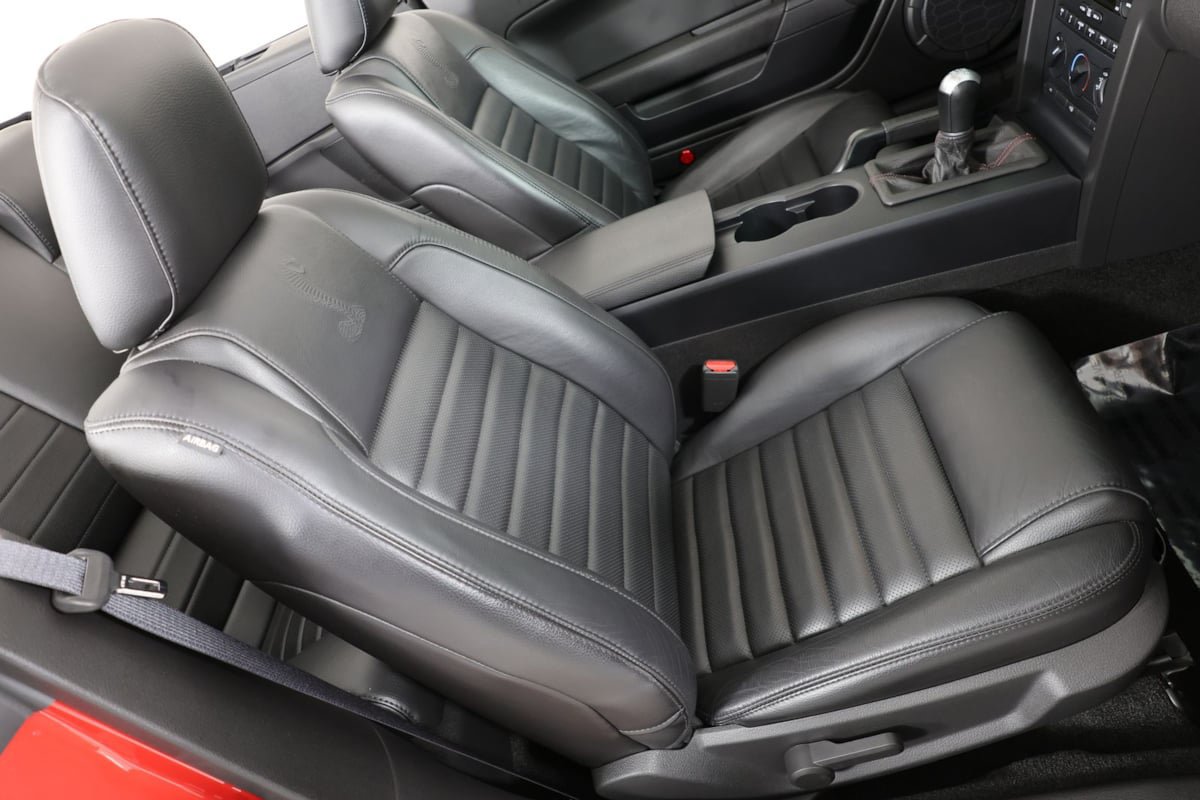Used 2007 Ford Mustang Shelby GT500 RWD image 26
