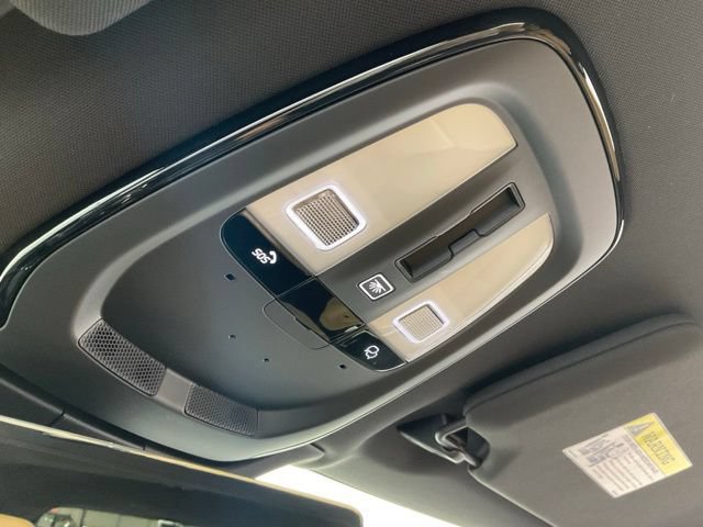 Certified 2025 Volvo XC90 T8 Ultra w/ Protection Package AWD/4WD image 24