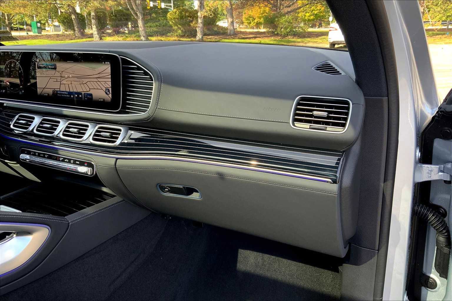 New 2026 Mercedes-Benz GLS 580 4MATIC image 10