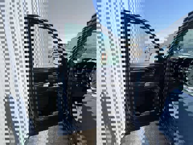 Used 2024 GMC Sierra 1500 SLT image 14