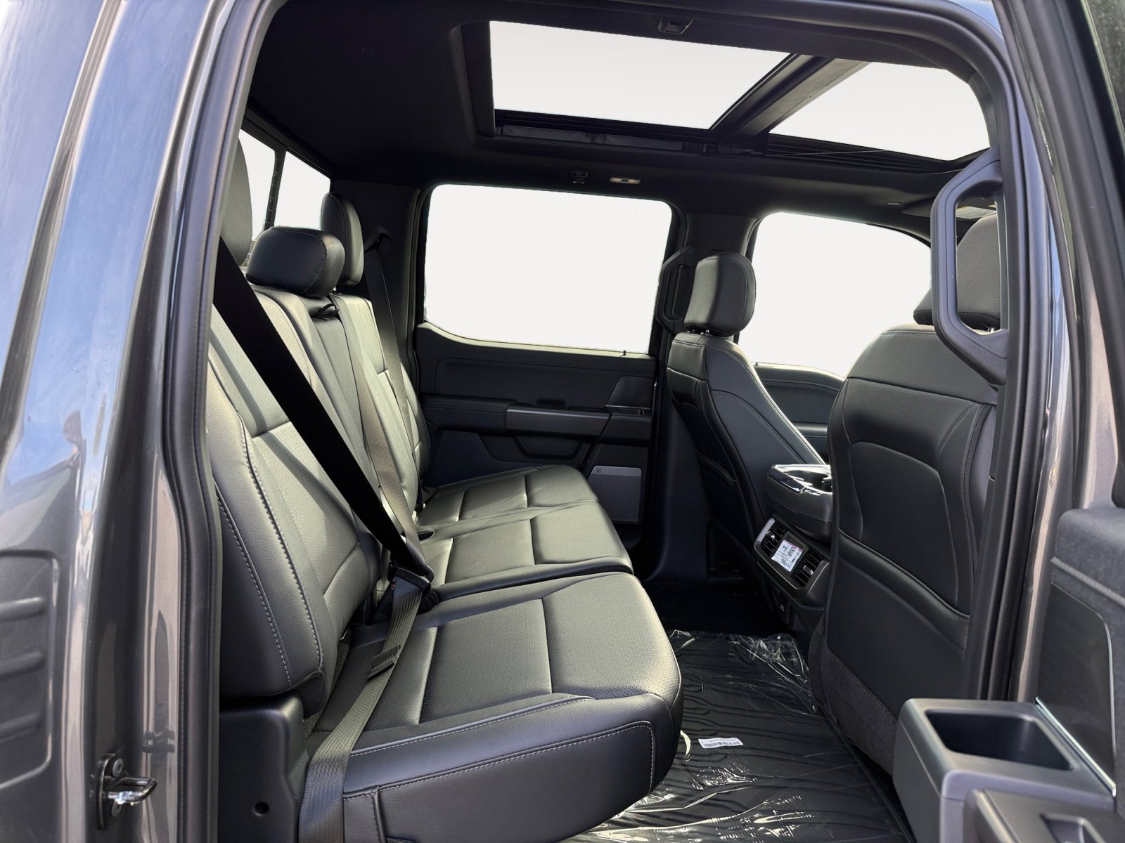 New 2026 Ford F150 Lariat w/ Equipment Group 501A Mid AWD/4WD image 18