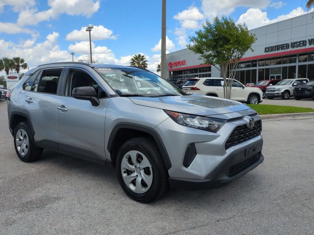 Used 2021 Toyota RAV4 LE FWD image 3
