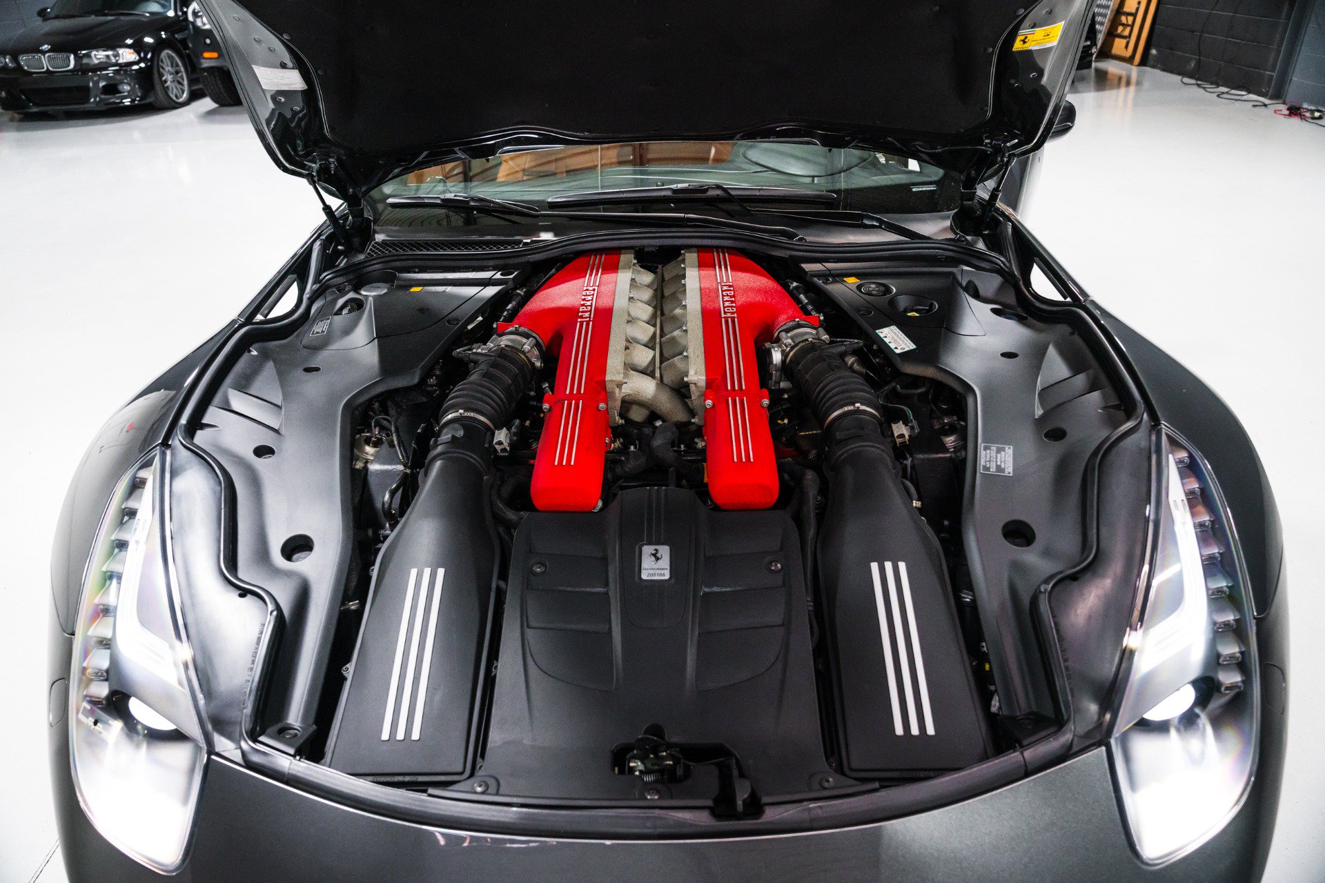 Used 2015 Ferrari F12 Berlinetta RWD image 31