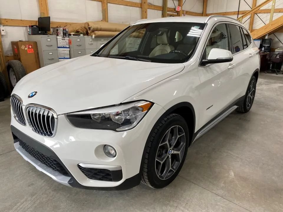 Used 2018 BMW X1 xDrive28i AWD/4WD image 11