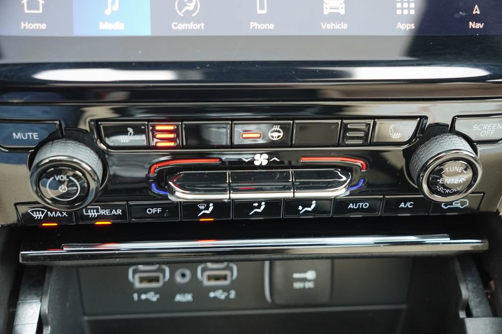 Certified 2024 Jeep Grand Cherokee Limited w/ MOPAR Finishing Package image 31