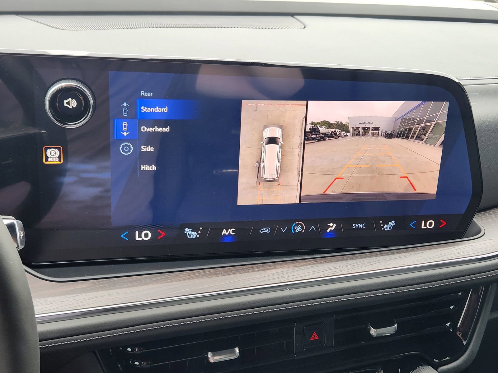 New 2026 Chevrolet Suburban LT image 8