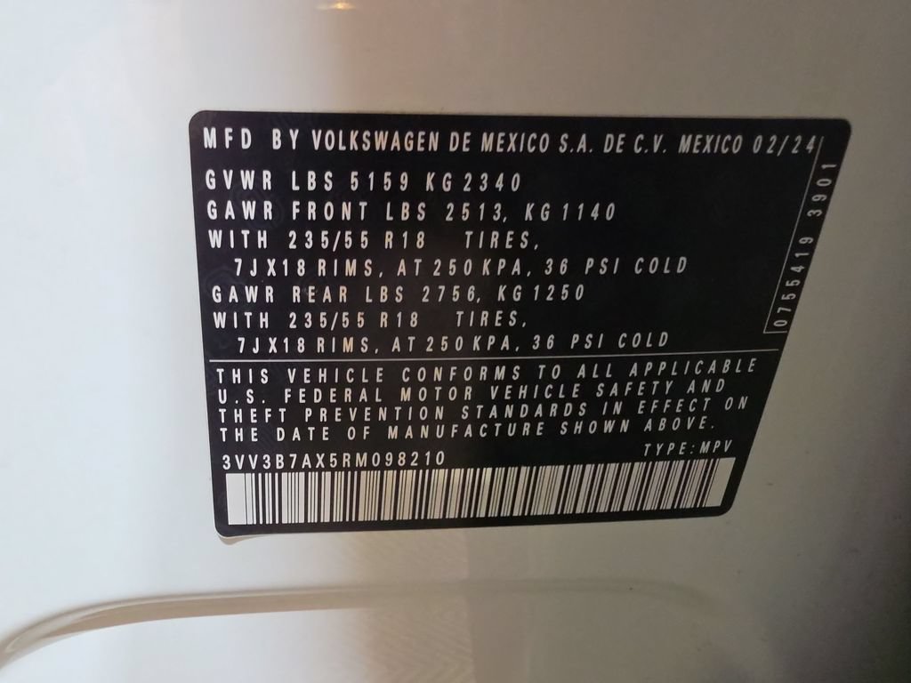 Used 2024 Volkswagen Tiguan SE FWD image 26