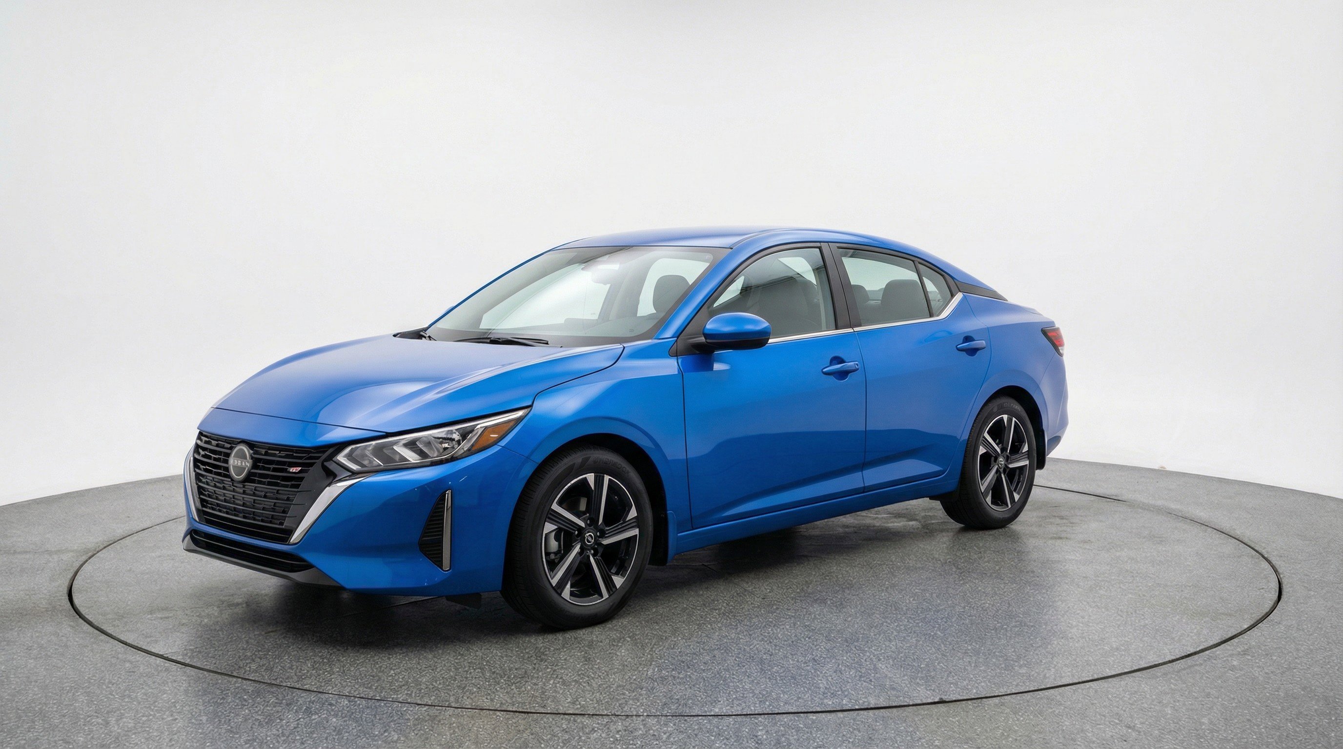 Used 2025 Nissan Sentra SV image 3