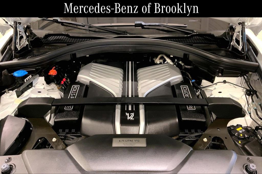 Used 2022 Rolls-Royce Cullinan w/ Cullinan Package AWD/4WD image 29