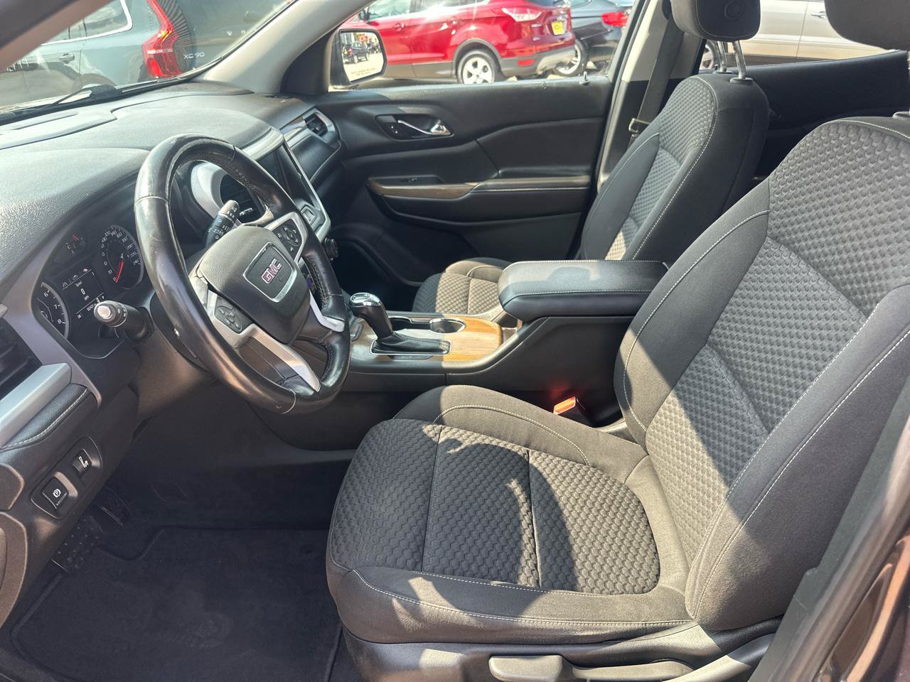 Used 2017 GMC Acadia SLE FWD image 10