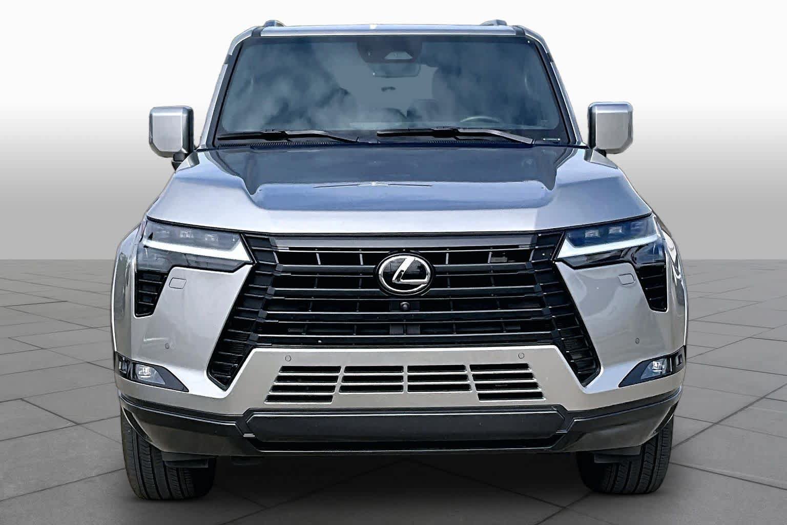 Used 2025 Lexus GX 550 w/ Accessory Package (2T) AWD/4WD image 4