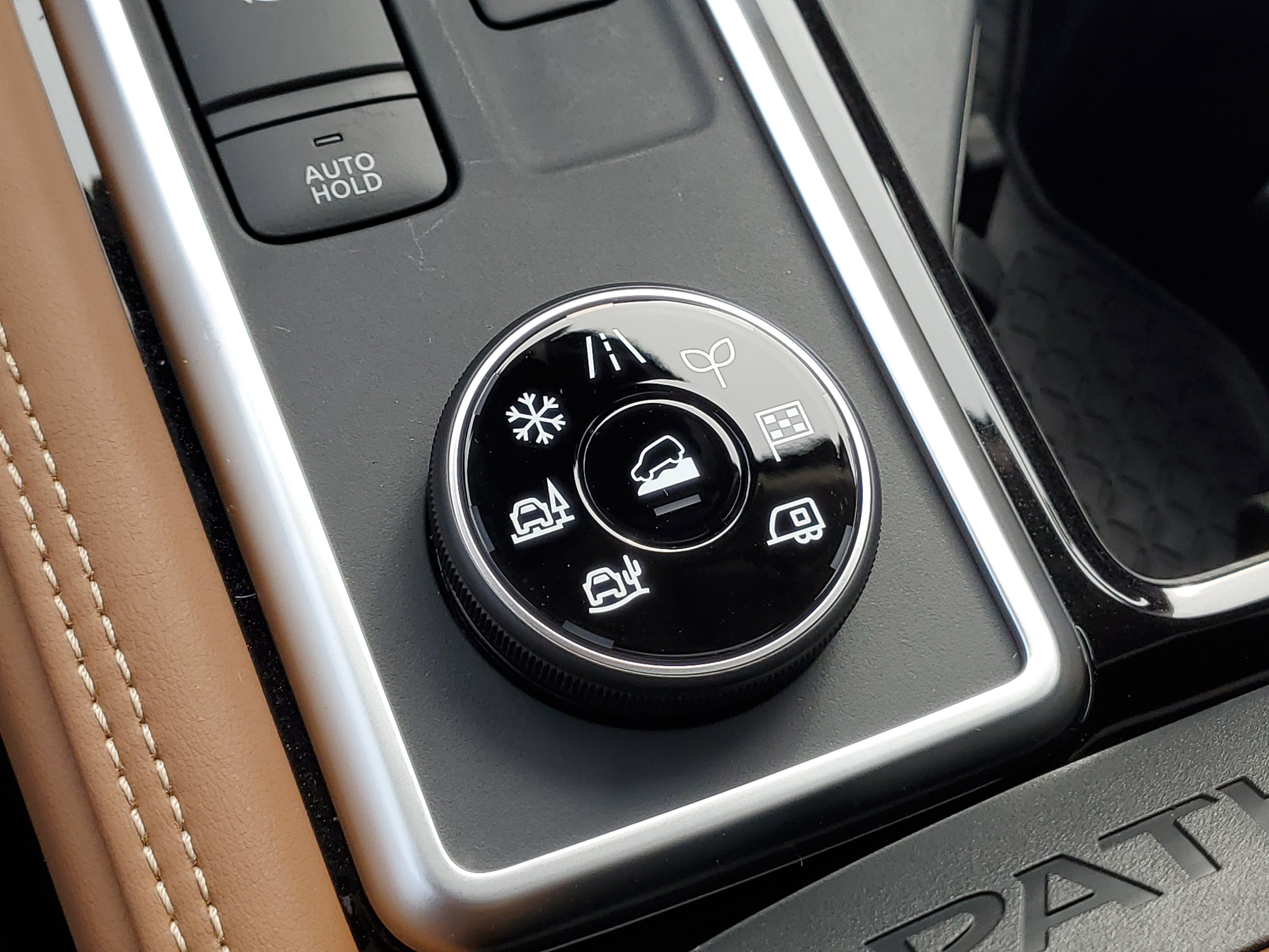 New 2026 Nissan Pathfinder Platinum image 19