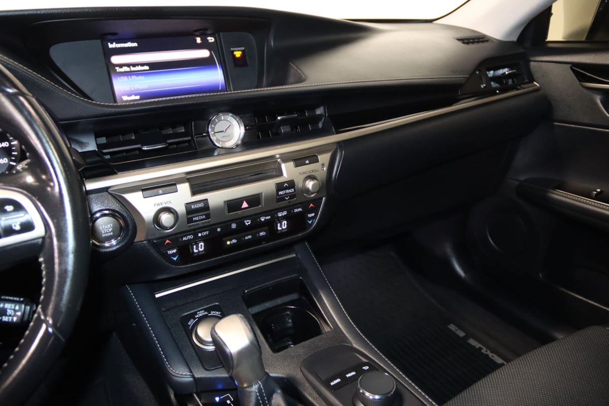 Used 2016 Lexus ES 350 FWD image 42
