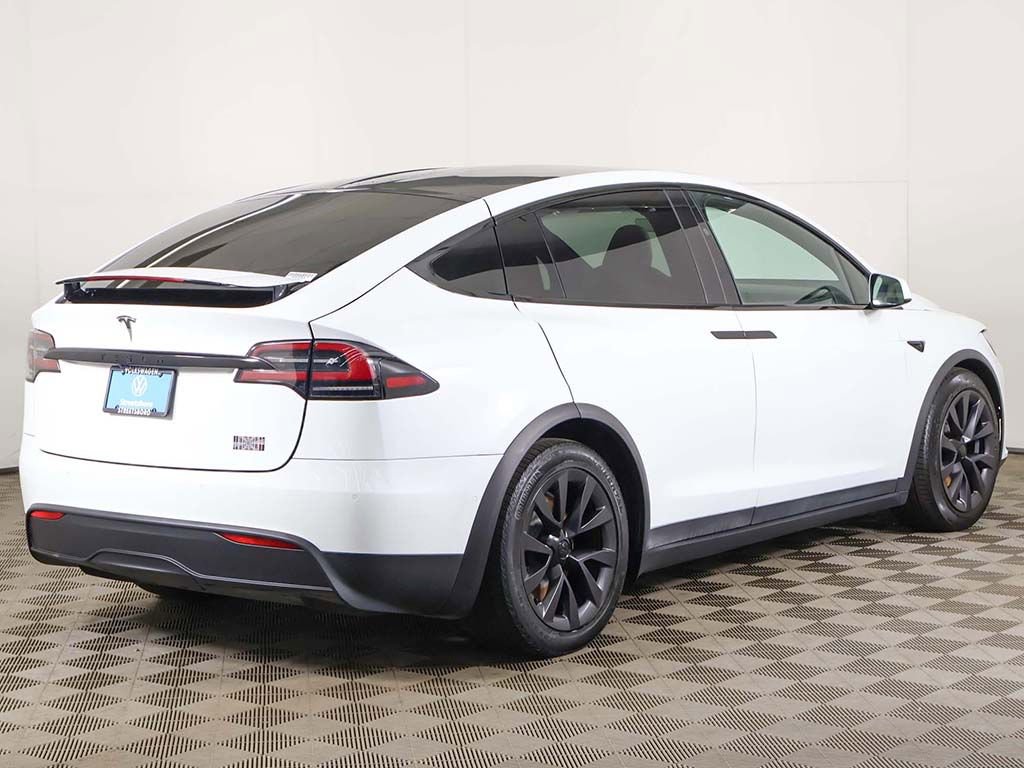 Used 2022 Tesla Model X Plaid image 12
