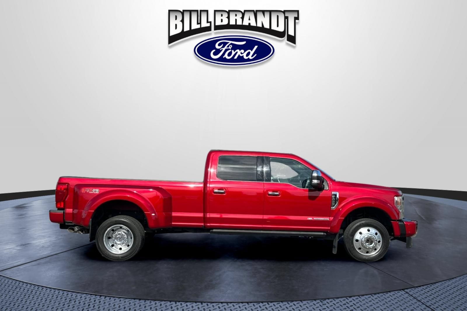 Used 2022 Ford F450 Platinum w/ FX4 Off-Road Package AWD/4WD image 2
