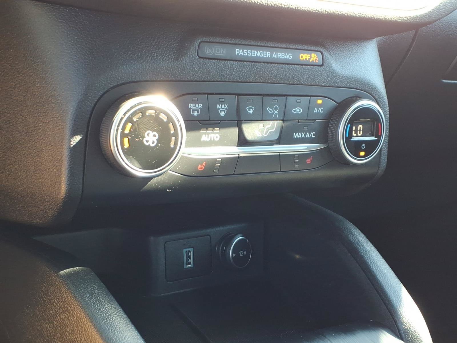 Used 2020 Ford Escape SE FWD image 13
