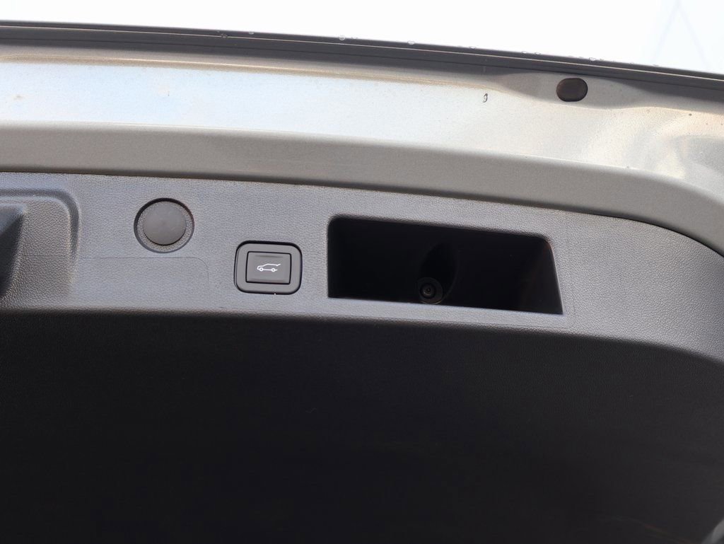 New 2026 GMC Terrain AT4 w/ LPO, Black Badging Package image 30