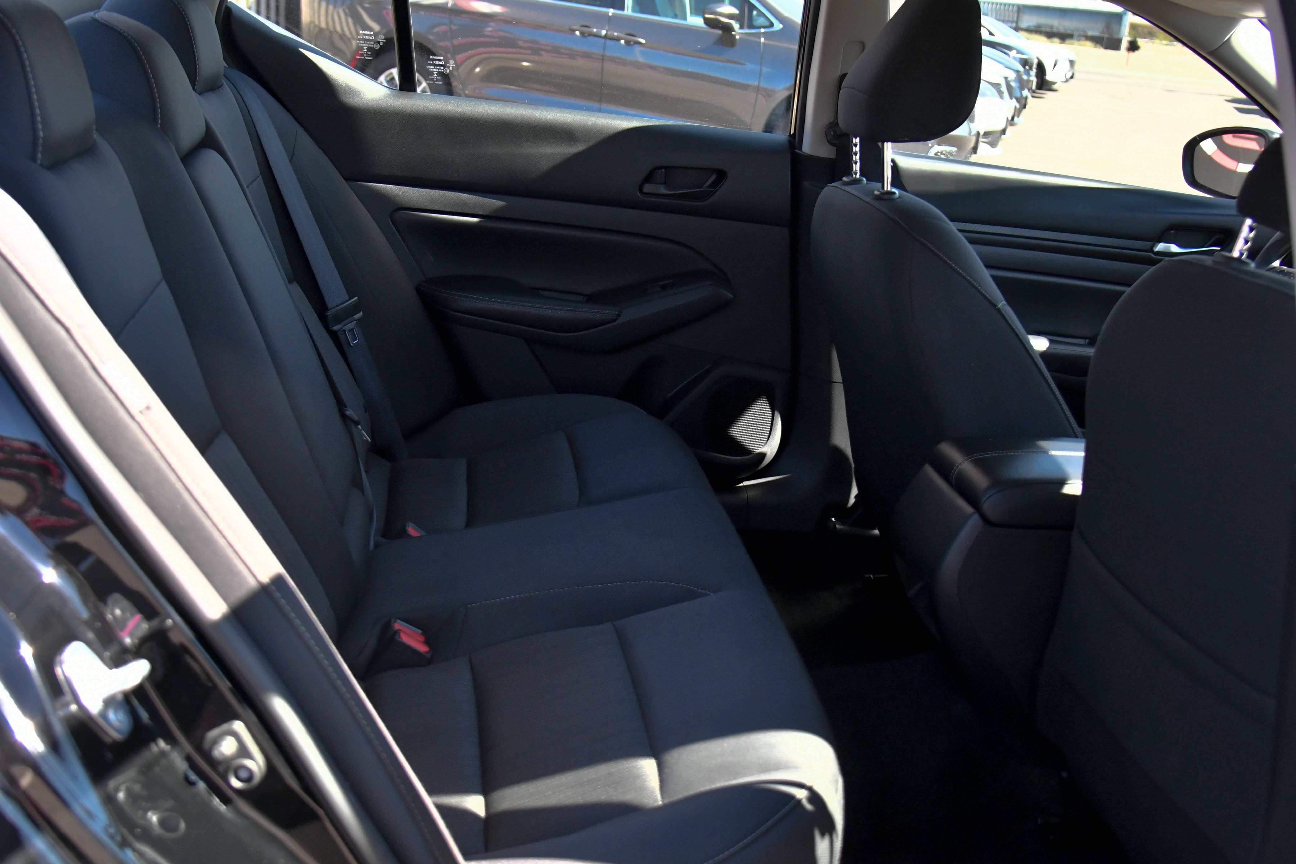 Used 2024 Nissan Altima 2.5 SV FWD image 36