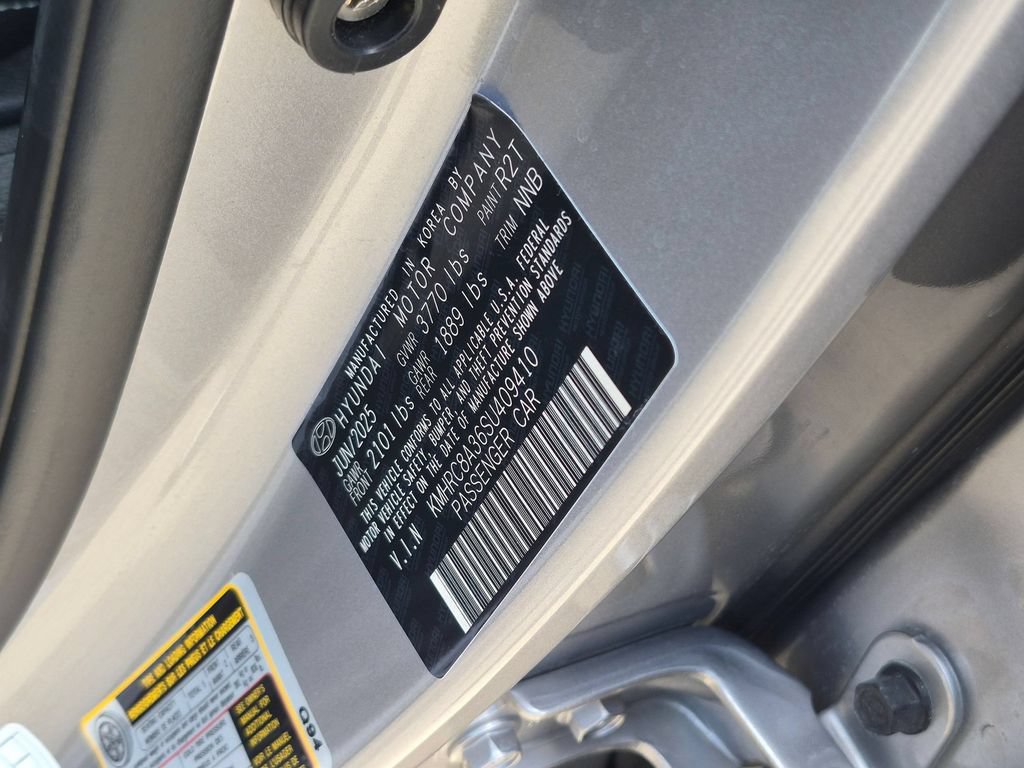 Used 2025 Hyundai Venue SEL FWD image 34