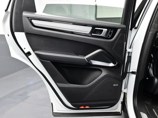 Certified 2021 Porsche Cayenne Turbo AWD/4WD image 15