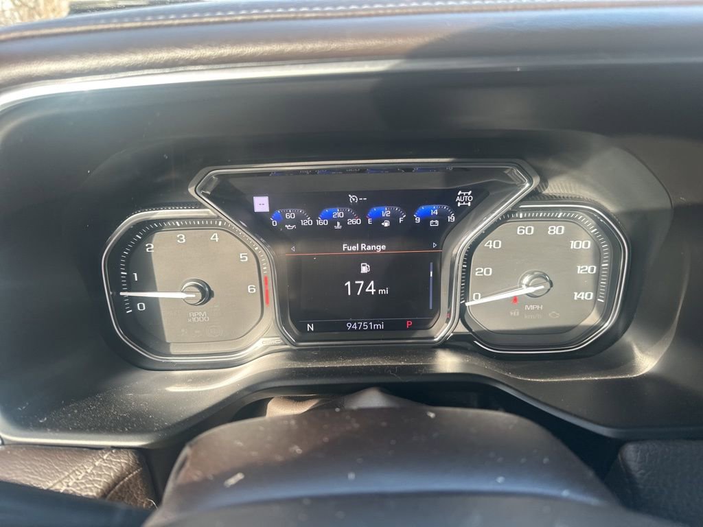 Used 2021 GMC Yukon Denali w/ Denali Premium Package image 25