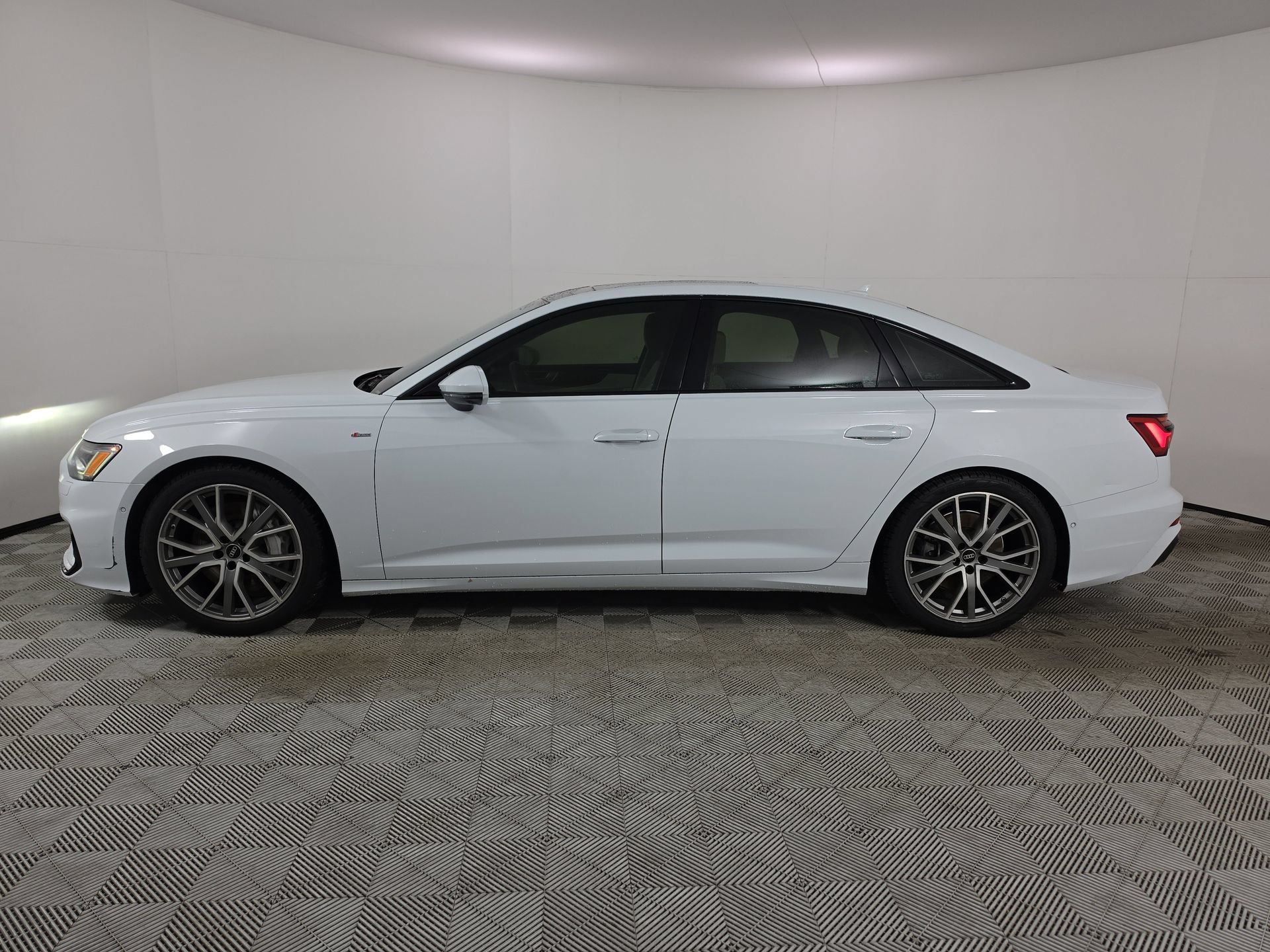Used 2022 Audi A6 Premium Plus AWD/4WD image 4
