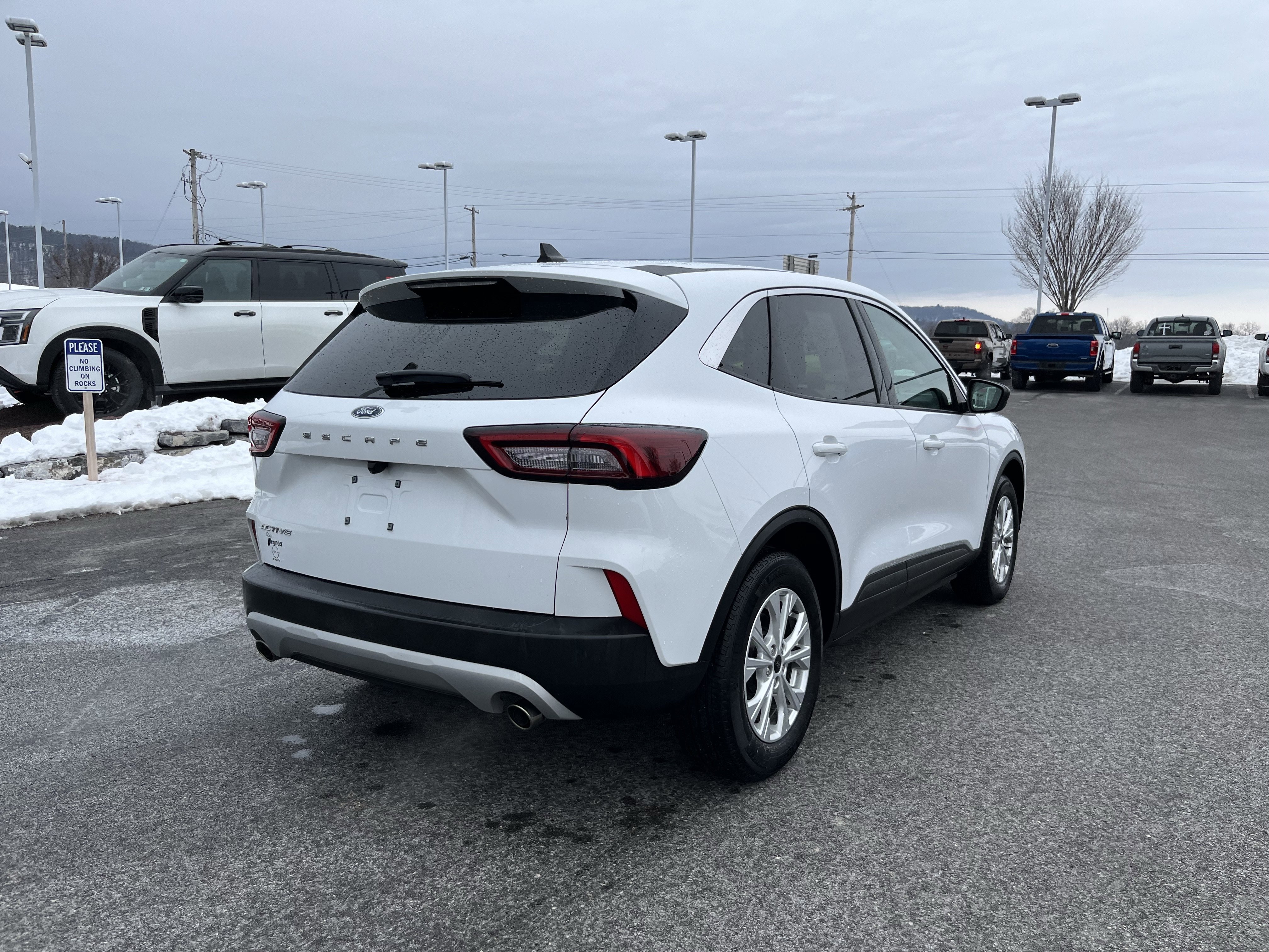 Used 2024 Ford Escape Active w/ Cold Weather Package image 23