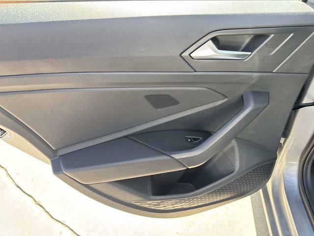 Certified 2025 Volkswagen Jetta S image 9