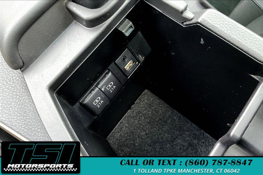 Used 2019 Toyota Avalon XLE FWD image 31