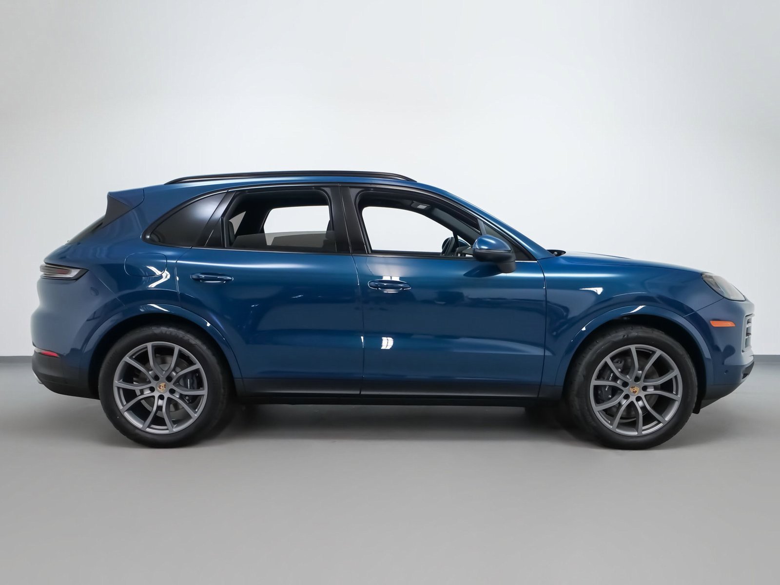 Used 2024 Porsche Cayenne image 13