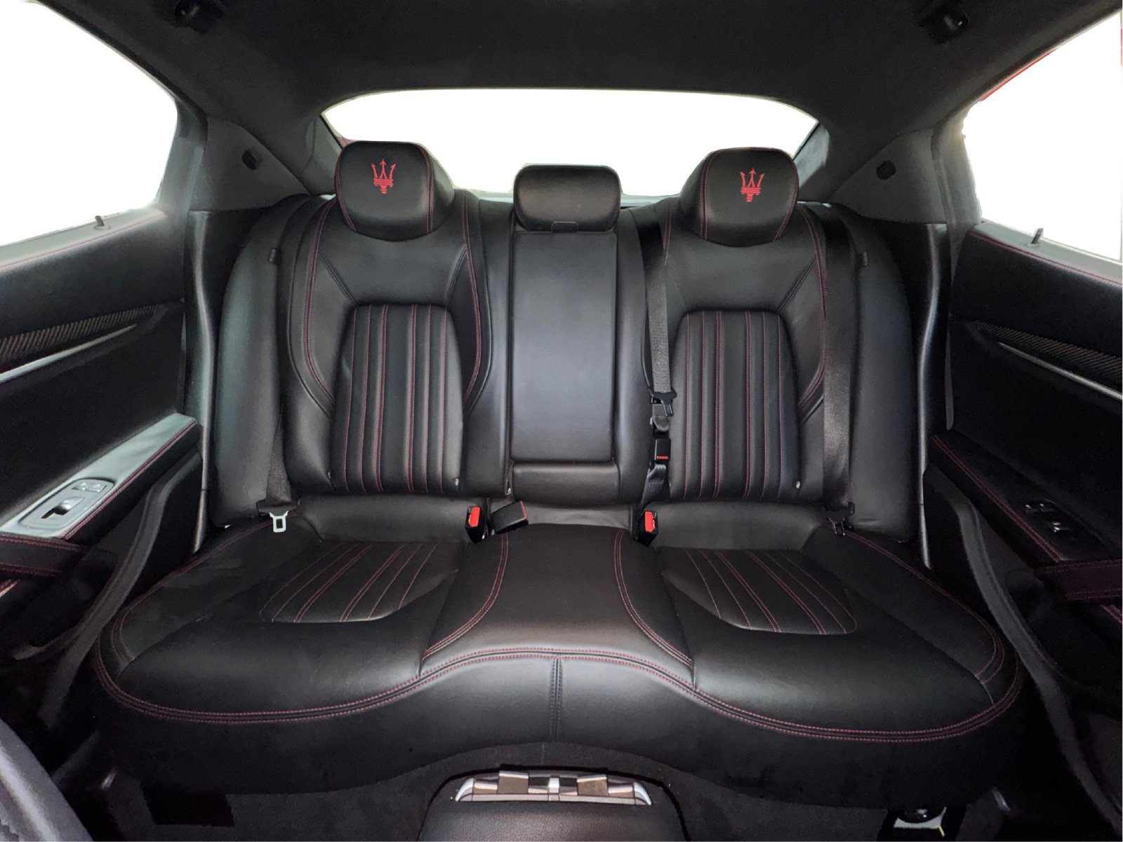 Used 2018 Maserati Ghibli S RWD image 14