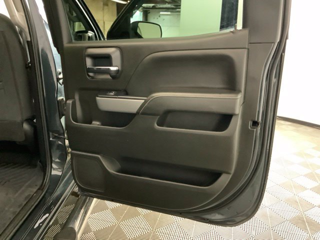 Used 2018 Chevrolet Silverado 1500 LT w/ All Star Edition AWD/4WD image 29