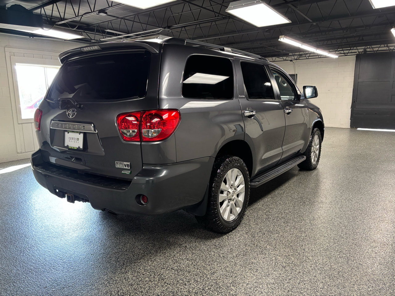 Used 2016 Toyota Sequoia Platinum image 5