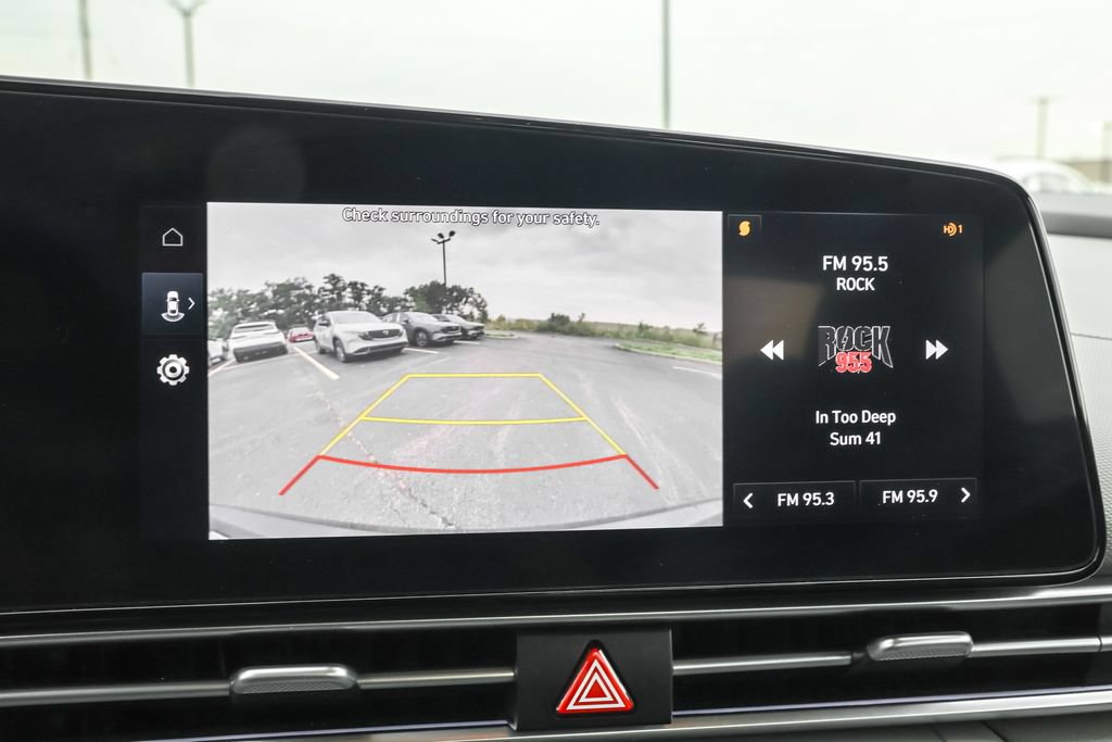 Used 2024 Hyundai Elantra SEL FWD image 8