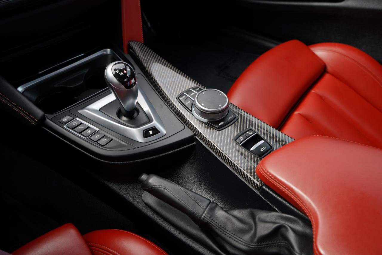 Used 2020 BMW M4 Convertible w/ Executive Package image 39