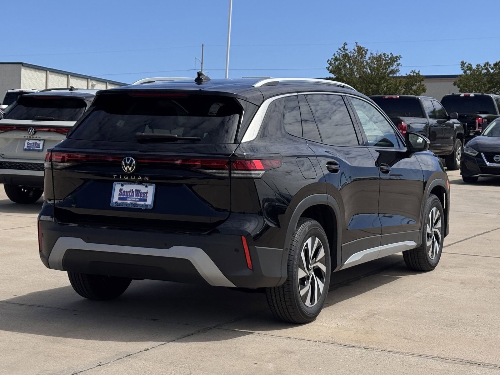 New 2026 Volkswagen Tiguan S FWD image 5