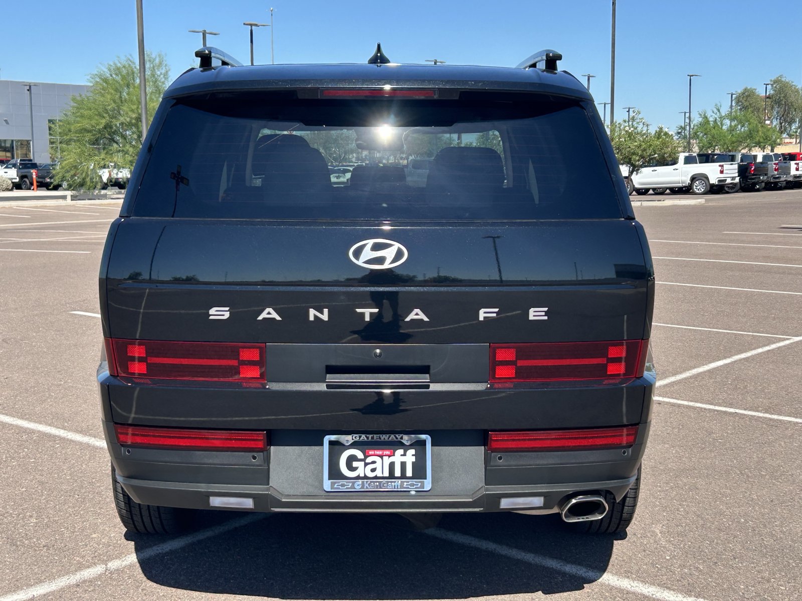 Used 2024 Hyundai Santa Fe SEL FWD image 4