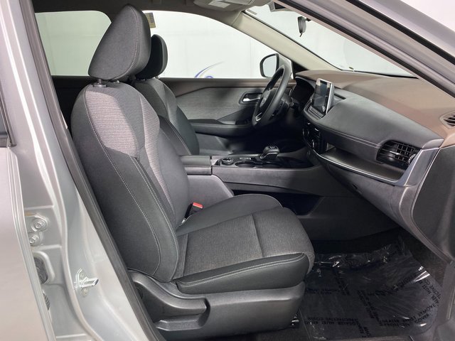 Used 2022 Nissan Rogue SV image 8